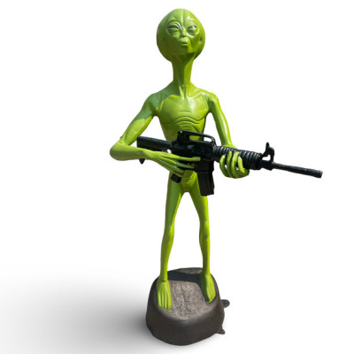 alien with ar15 ard
